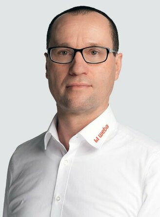 Porträt von Petr Majer, Finanzleiter bei weba Olomouc
